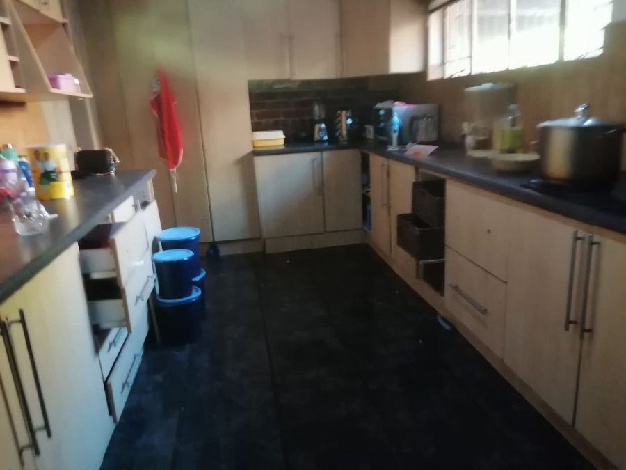 4 Bedroom Property for Sale in Geelhoutpark North West